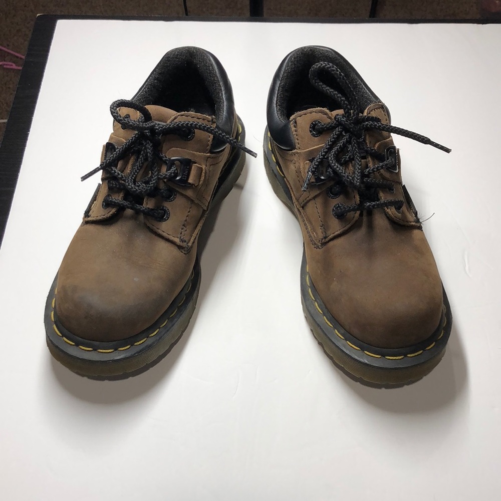 Dr. Martens Industrial brown shoes size 7